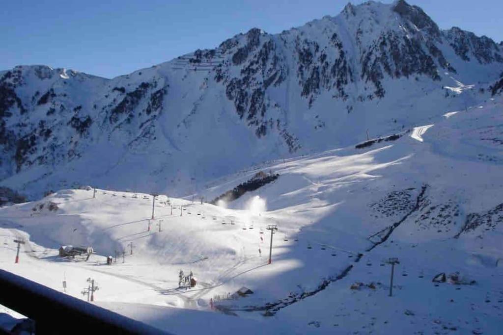 Appt chaleureux idéal pour 4 personnes au pied des pistes - draps et linges de toilette non fournis La Mongie Esterno foto