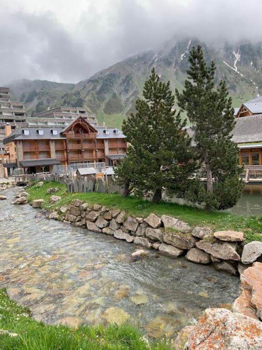 Appt chaleureux idéal pour 4 personnes au pied des pistes - draps et linges de toilette non fournis La Mongie Esterno foto